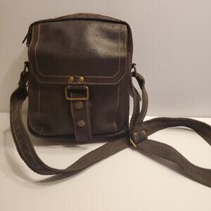 Messenger Bag David King & Co Distressed Leather messenger bag. New, with tag